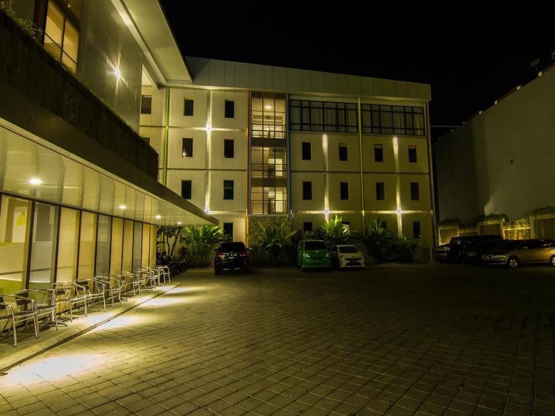 Hotel Urban Styles Hitz Kuta Kuta Lombok Esterno foto